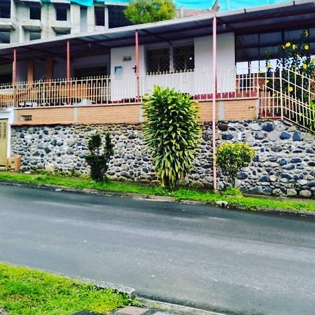 Hostal Spa Casa De Piedra Con Jacuzzi Santa Rosa de Cabal Exteriör bild