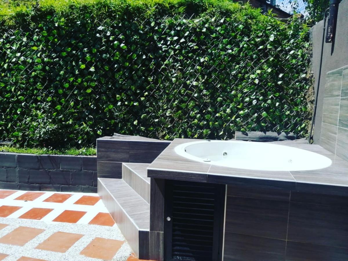 Hostal Spa Casa De Piedra Con Jacuzzi Santa Rosa de Cabal Exteriör bild