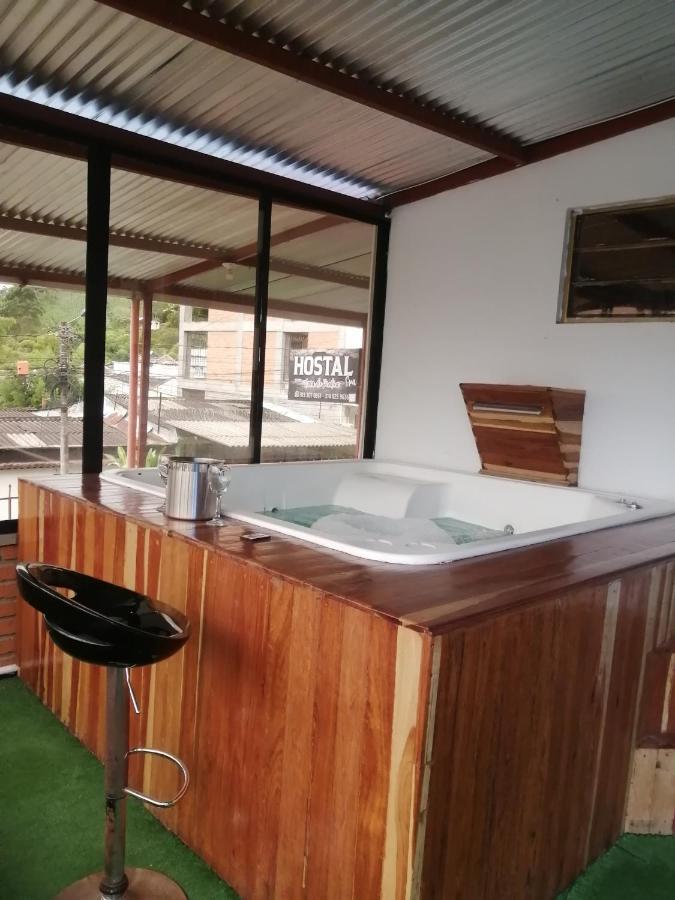 Hostal Spa Casa De Piedra Con Jacuzzi Santa Rosa de Cabal Exteriör bild